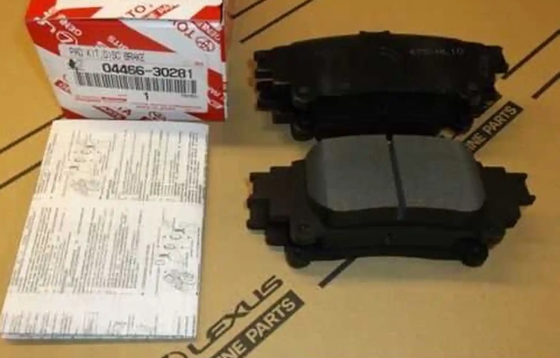 Дисковые тормозные колодки Lexus